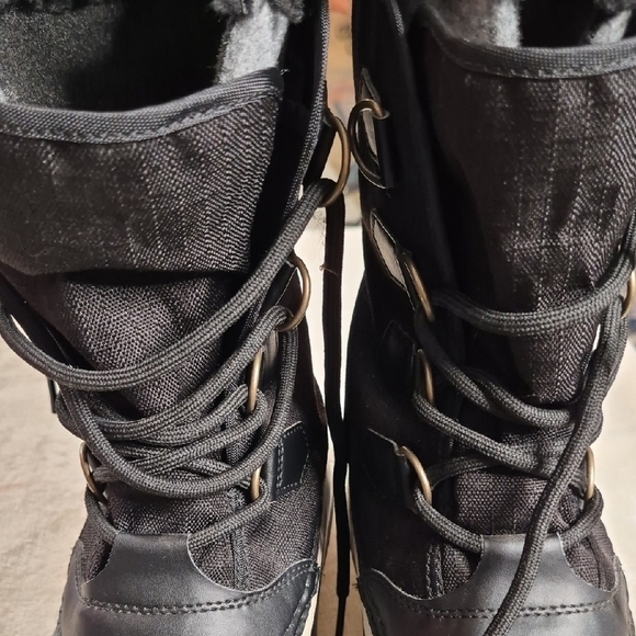 Sorel Black and Cream Rubber Back-Panel Winter Boots Size 10 main image 6